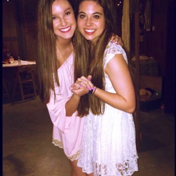 Off-Shoulder Dress - Picture 4 of 4